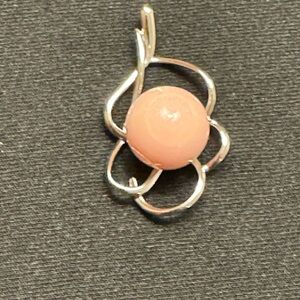 925 Sterling Silver Pendant with Pink Conch